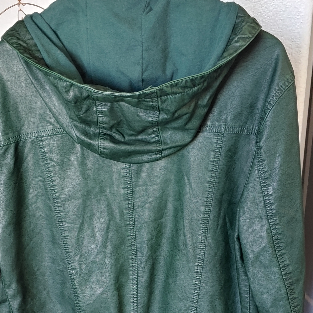 Leather jacket - Picture 8 of 12